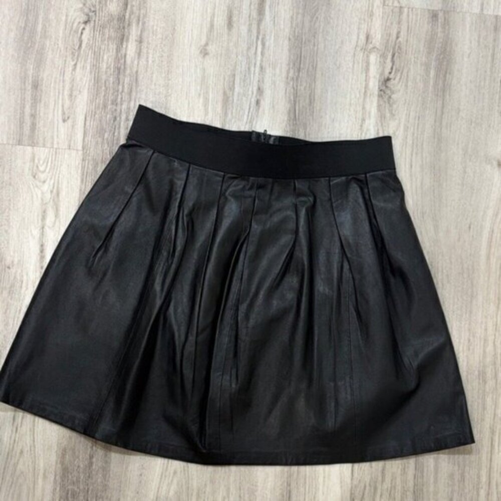 SAS sportswear Black Leather Skirt missing size tag size large new